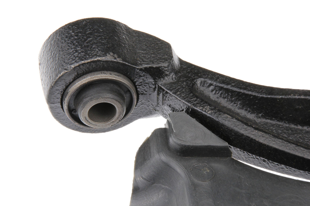 URO Suspension Control Arm 8628496