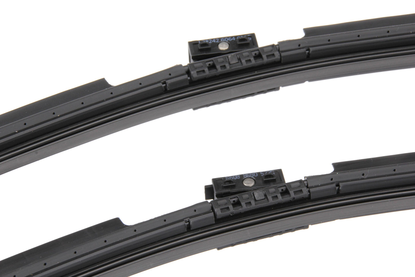 URO Windshield Wiper Blade Set 9108240100 image 3