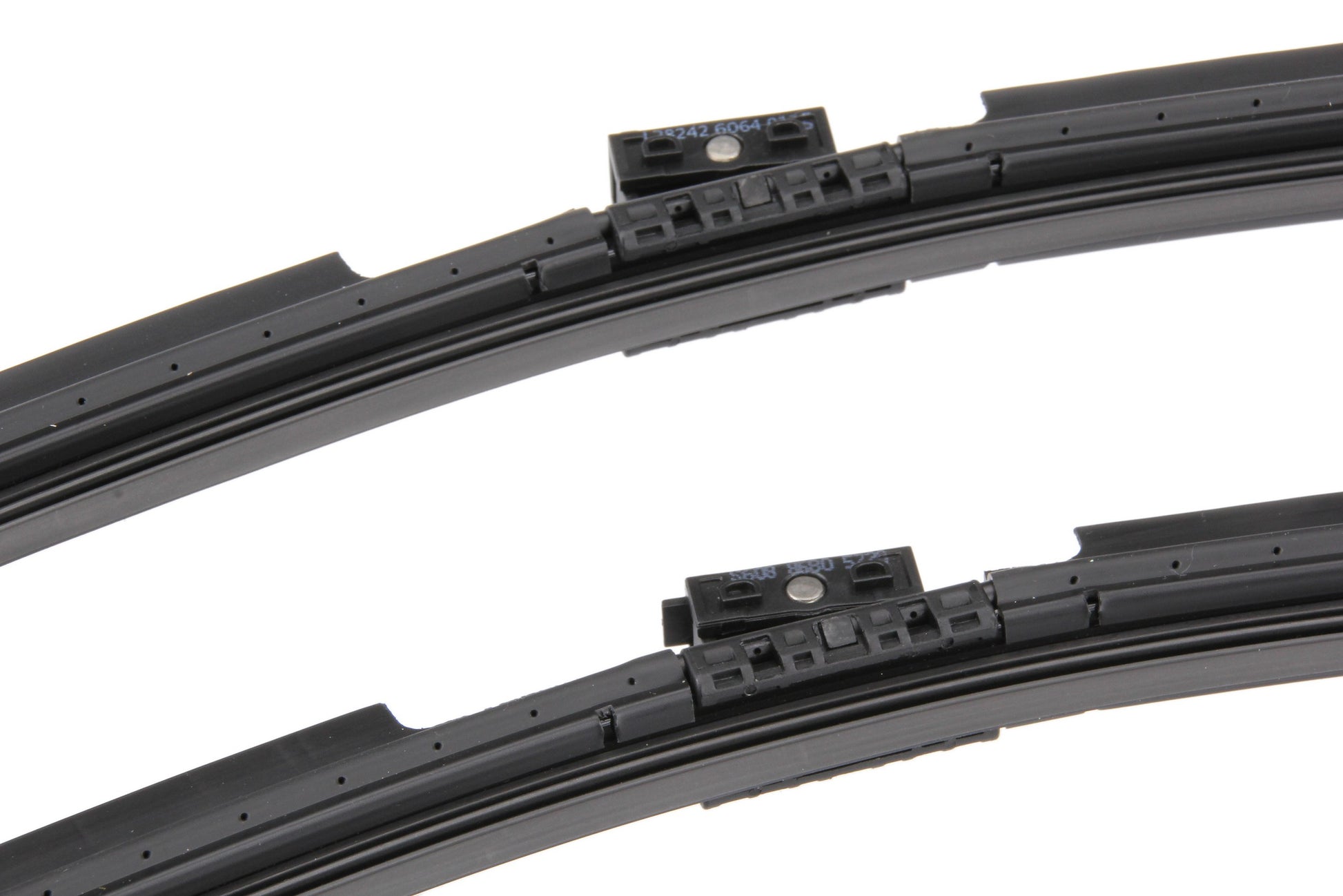 URO Windshield Wiper Blade Set 9108240100 image 3