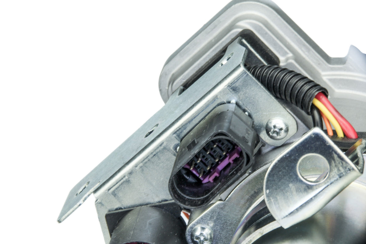 URO Transfer Case Motor 95562460101