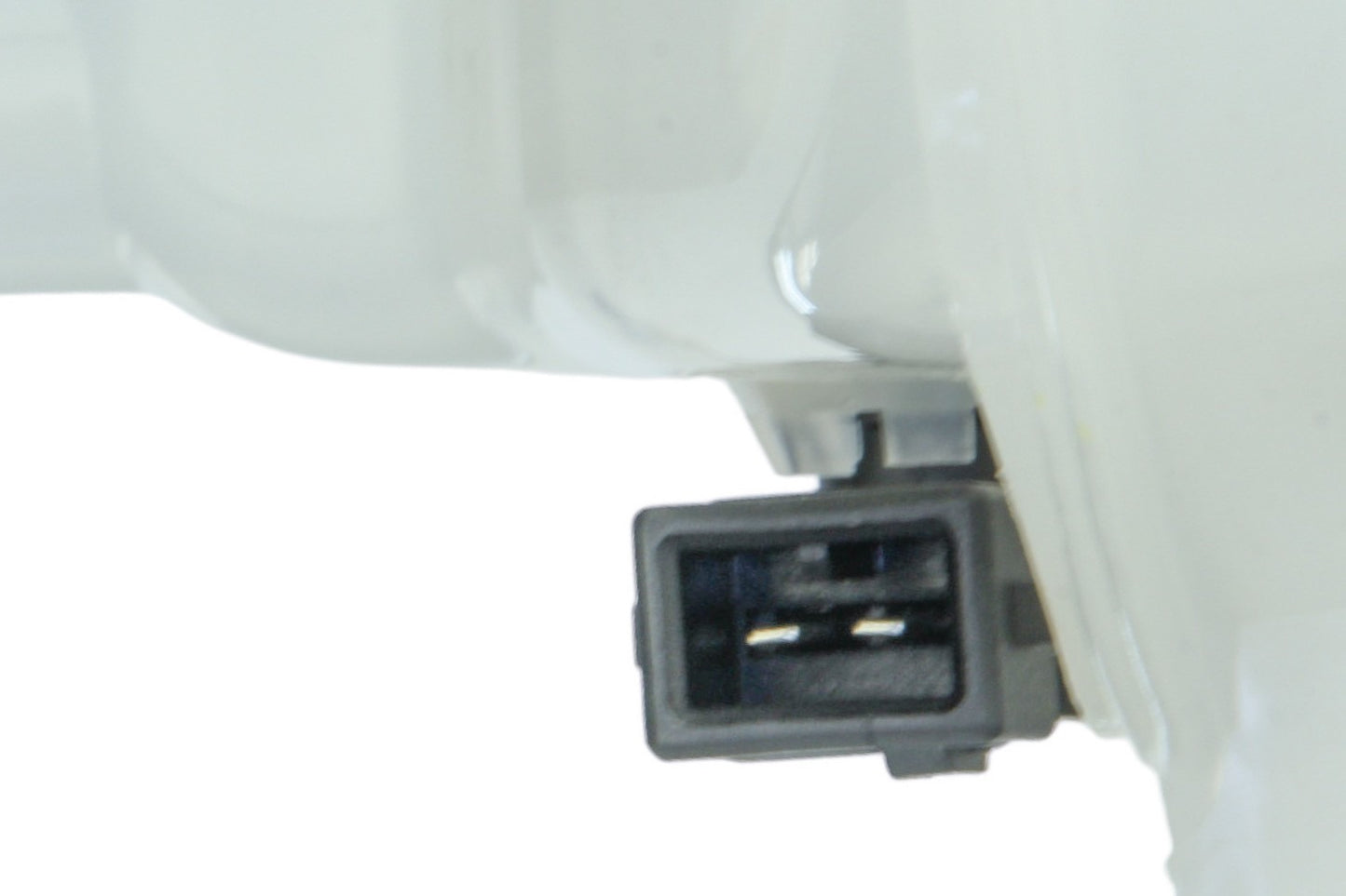 URO Engine Coolant Reservoir LR020367