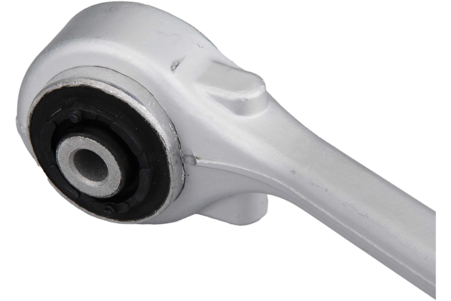 URO Suspension Control Arm XR857653