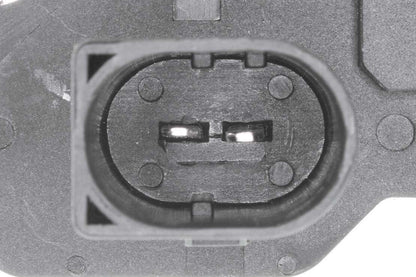 VEMO Voltage Regulator V10-77-0014