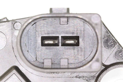 VEMO Voltage Regulator V10-77-1019