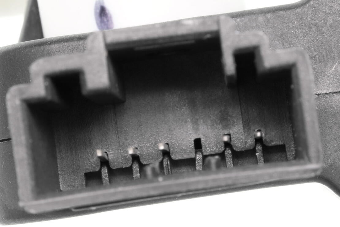 VEMO HVAC Blend Door Actuator V10-77-1027