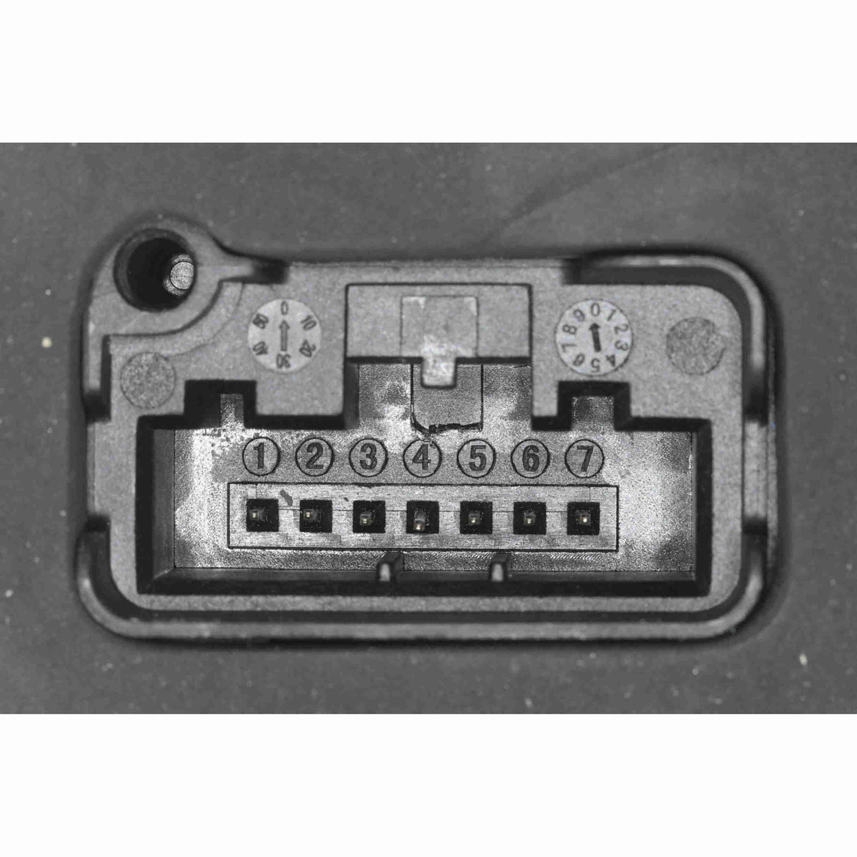 VEMO Door Lock Actuator Motor V10-85-2262