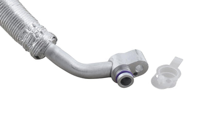 VEMO A/C Refrigerant Suction Hose V15-20-0082