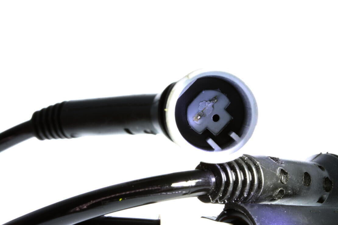 VEMO ABS Wheel Speed Sensor V20-72-0427