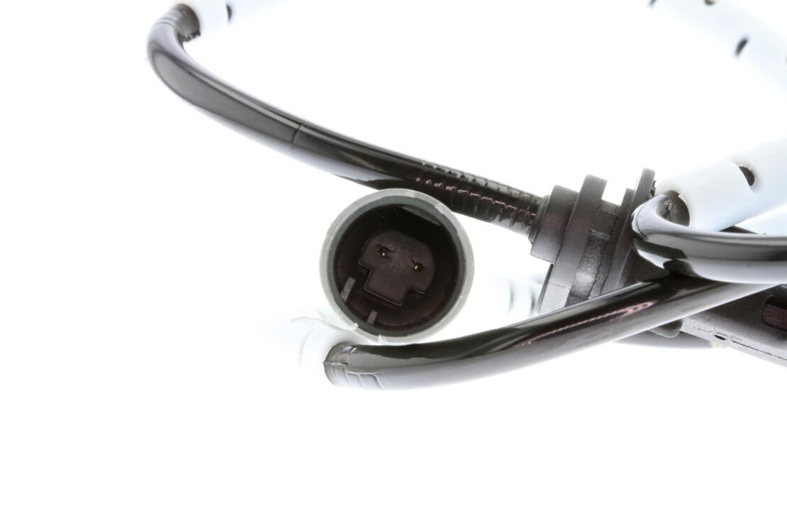 VEMO ABS Wheel Speed Sensor V20-72-0497