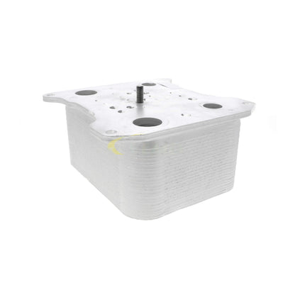 VEMO Engine Oil Cooler V25-60-0042