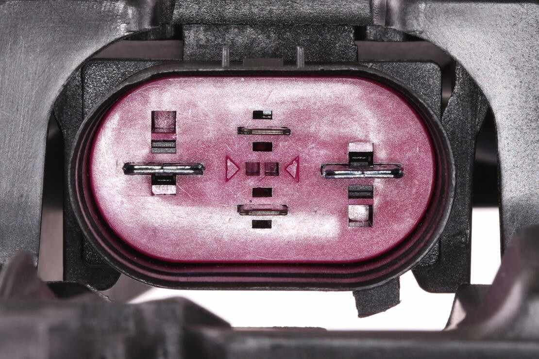 VEMO Auxiliary Engine Cooling Fan Assembly V30-01-1634