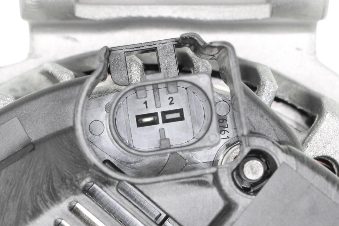 VEMO Alternator V30-13-50009