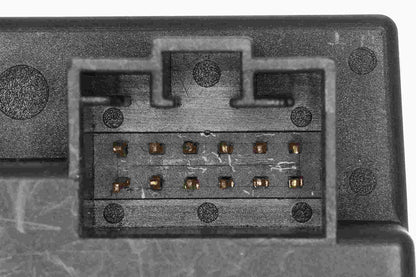 VEMO Fuel Pump Driver Module V30-71-0068