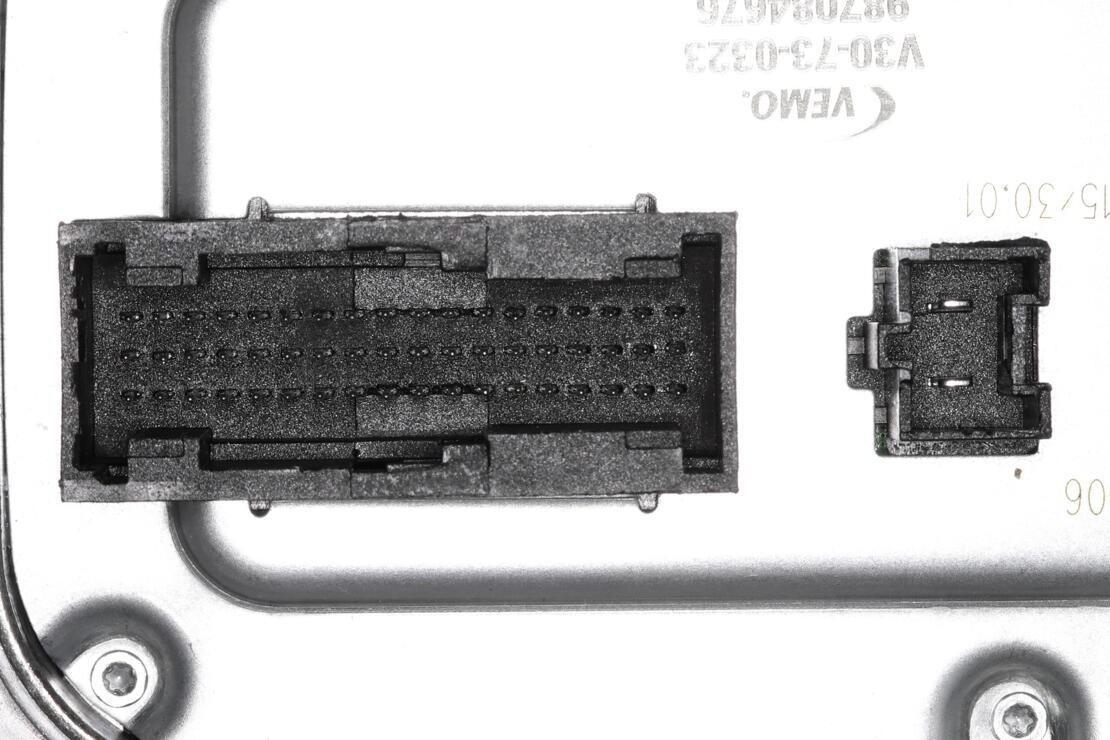 VEMO High Intensity Discharge (HID) Lighting Ballast V30-73-0323