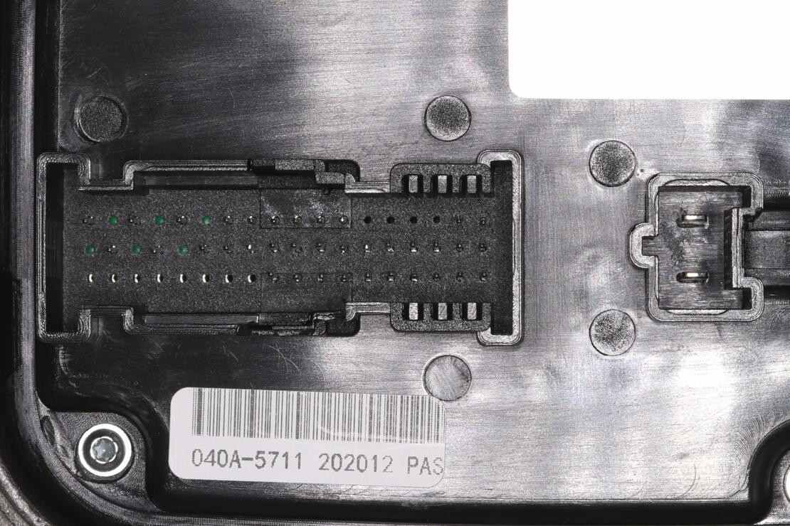 VEMO High Intensity Discharge (HID) Lighting Ballast V30-73-0326