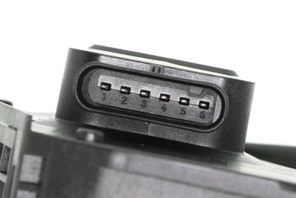 VEMO Accelerator Pedal V30-82-0018