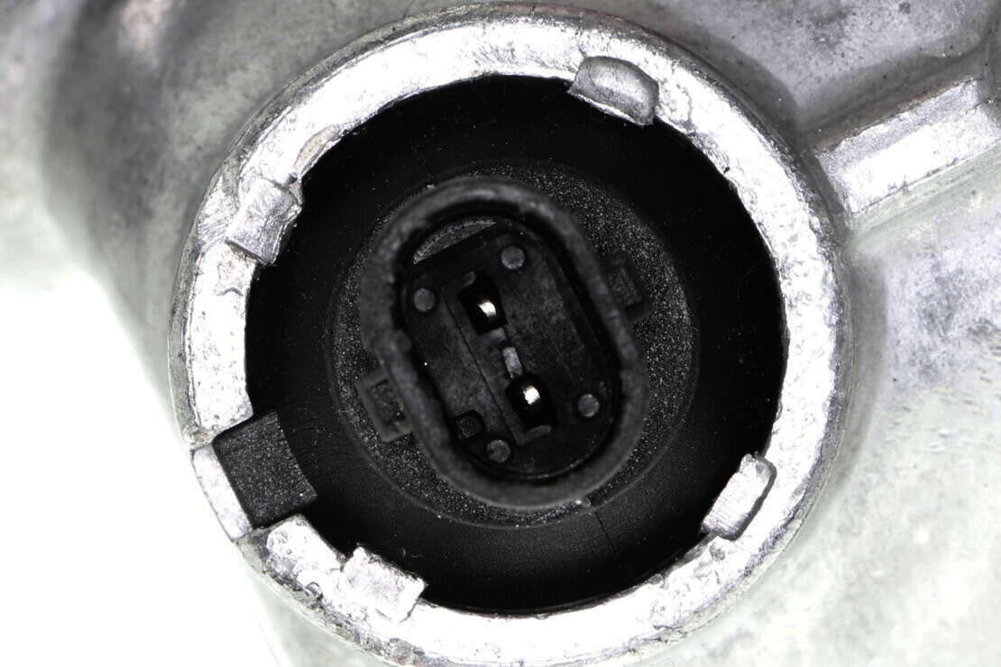 VEMO Engine Coolant Thermostat Kit V30-99-0103