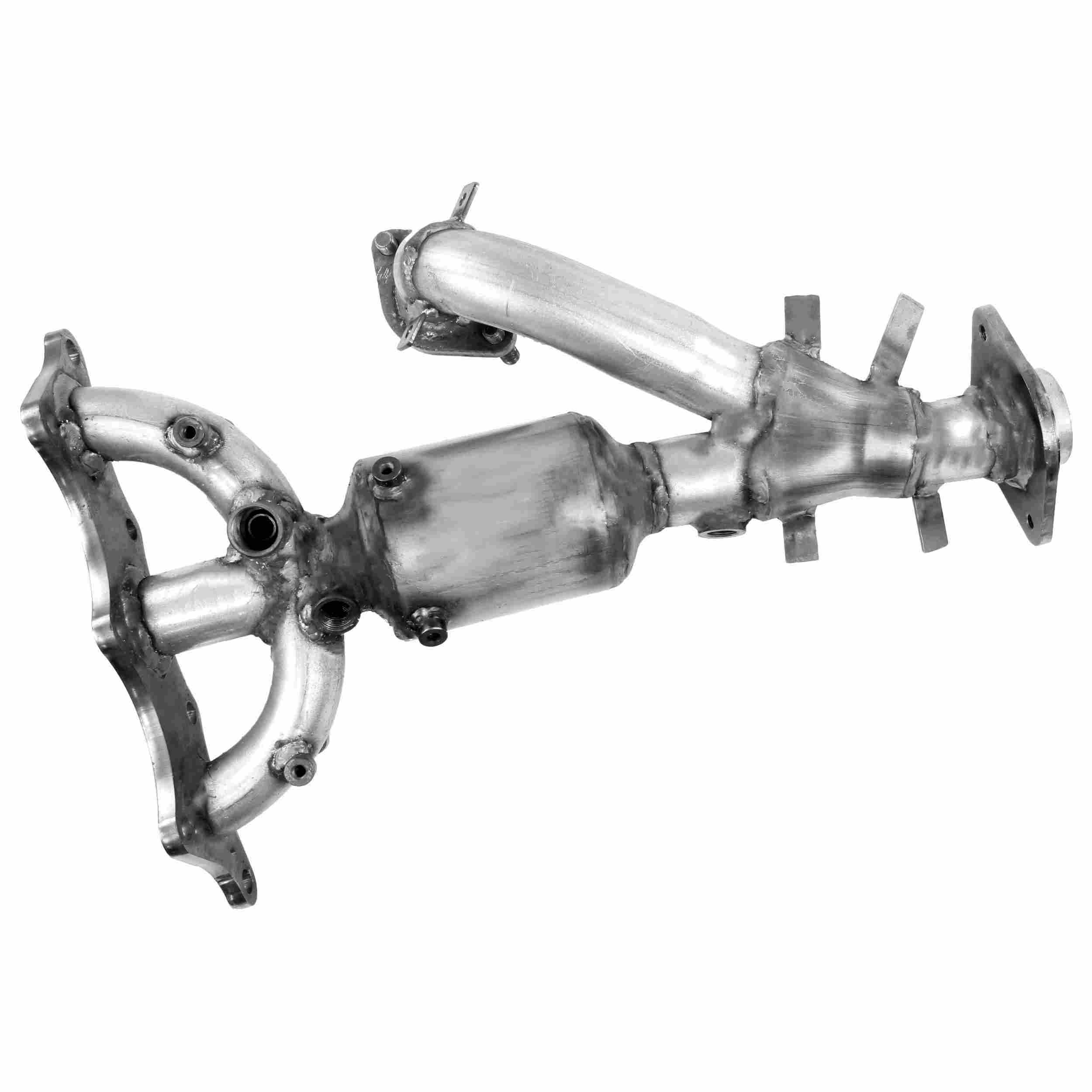 Walker Exhaust Catalytic Converter with Integrated Exhaust Manifold 16558