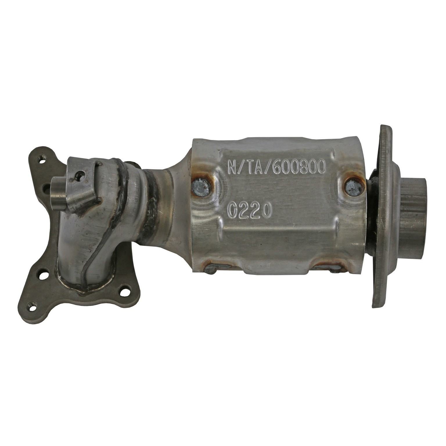 Walker Exhaust Catalytic Converter with Integrated Exhaust Manifold 16594