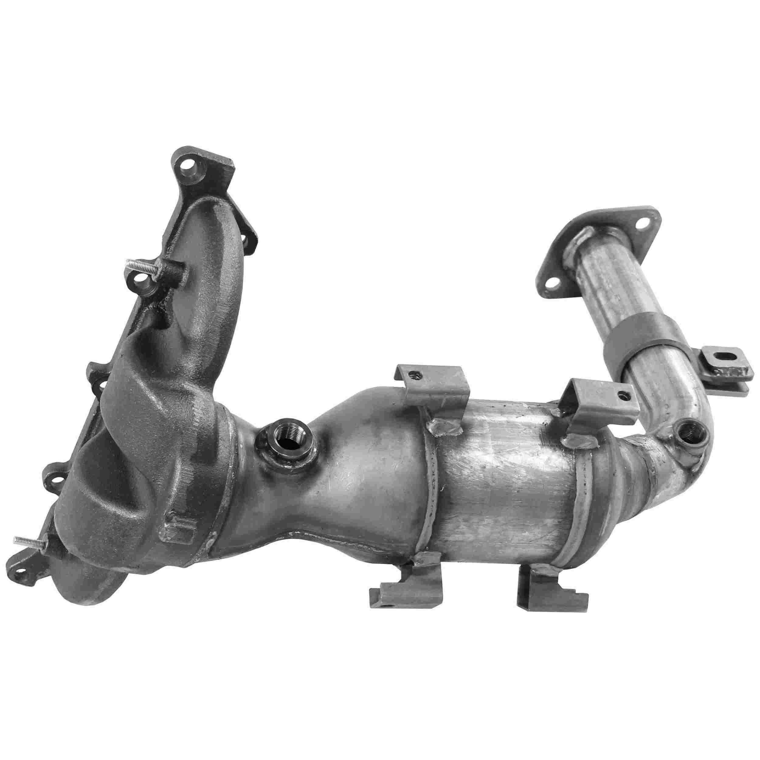 Walker Exhaust Catalytic Converter with Integrated Exhaust Manifold 16785