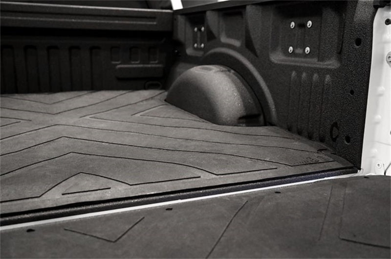 Dee Zee Deezee 07-18 Chevrolet Silverado Heavyweight Bed Mat - Custom Fit 5 1/2Ft Bed (X Pattern) DZ76972 DZ76972 Photo - Mounted