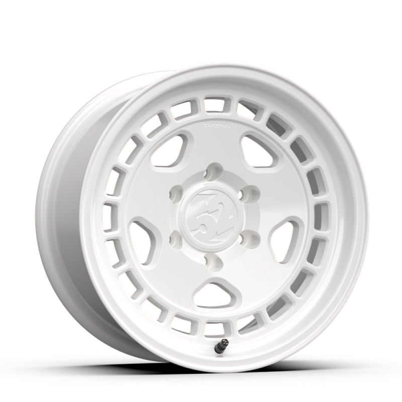 fifteen52 Turbomac HD Classic 16x8 / 6x139.7 BP / 0 ET / 106.2mm CB / 4.5in BS / Classic White Wheel THCCW-68069-00 THCCW-68069-00 User 1