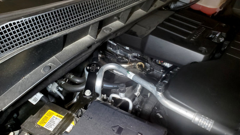 J&L 19-24 Chevy Silverado/GMC Sierra 1500 2.7L Passenger Side Oil Separator 3.0 - Clear Anodized 3093P-C 3093P-C Photo - Mounted