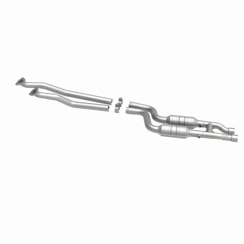 MagnaFlow BMW 528i HM Grade Federal / EPA Compliant Direct-Fit Catalytic Converter 24022 360 Degree Image Set