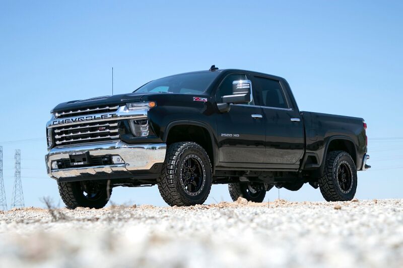 Cognito 20-24 Chevy/GMC Silverado/Sierra 2500/3500 HD 2WD/4WD 2in Economy Leveling Lift Kit 110-90800 110-90800 Photo - lifestyle view