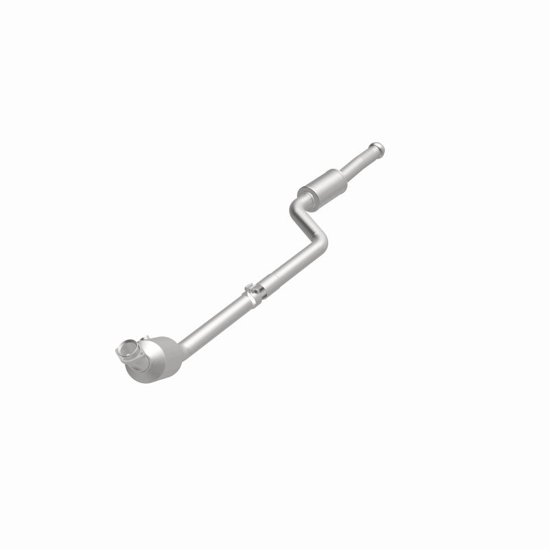 MagnaFlow Mercedes-Benz C300 OEM Grade Federal / EPA Compliant Direct-Fit Catalytic Converter 21-497 360 Degree Image Set