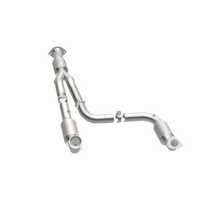 MagnaFlow California Grade CARB Compliant Direct-Fit Catalytic Converter 5582812 360 Degree Image Set