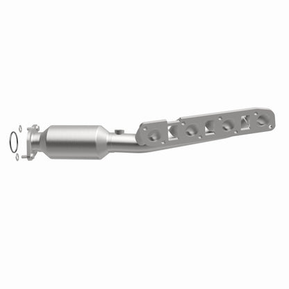MagnaFlow Infiniti OEM Grade Federal / EPA Compliant Manifold Catalytic Converter 22-035 360 Degree Image Set