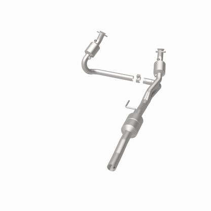 MagnaFlow Dodge Durango OEM Grade Federal / EPA Compliant Direct-Fit Catalytic Converter 51348 360 Degree Image Set