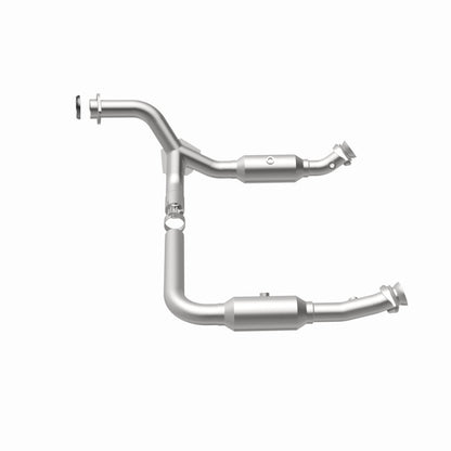 MagnaFlow California Grade CARB Compliant Direct-Fit Catalytic Converter 5451672 360 Degree Image Set