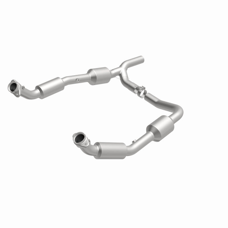 MagnaFlow Ford California Grade CARB Compliant Direct-Fit Catalytic Converter 5582640 360 Degree Image Set