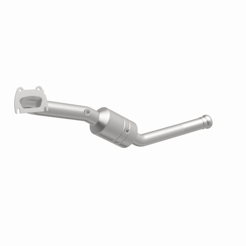 MagnaFlow OEM Grade Federal / EPA Compliant Direct-Fit Catalytic Converter 49737 360 Degree Image Set