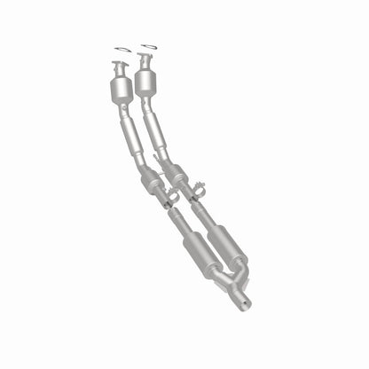 MagnaFlow Volkswagen Passat HM Grade Federal / EPA Compliant Direct-Fit Catalytic Converter 24379 360 Degree Image Set