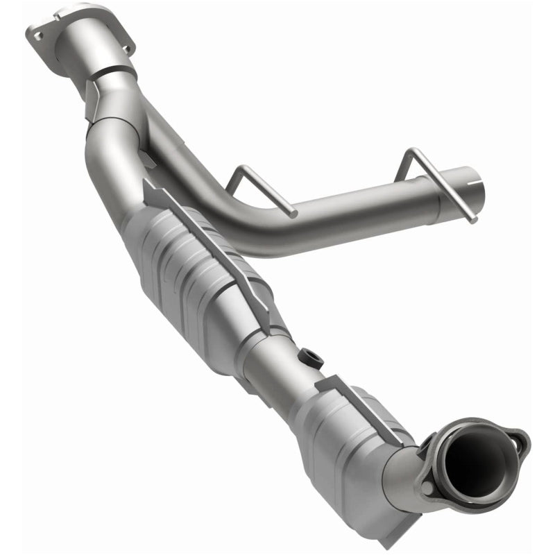 MagnaFlow Ford Expedition OEM Grade Federal / EPA Compliant Direct-Fit Catalytic Converter 49607 Photo - out of package