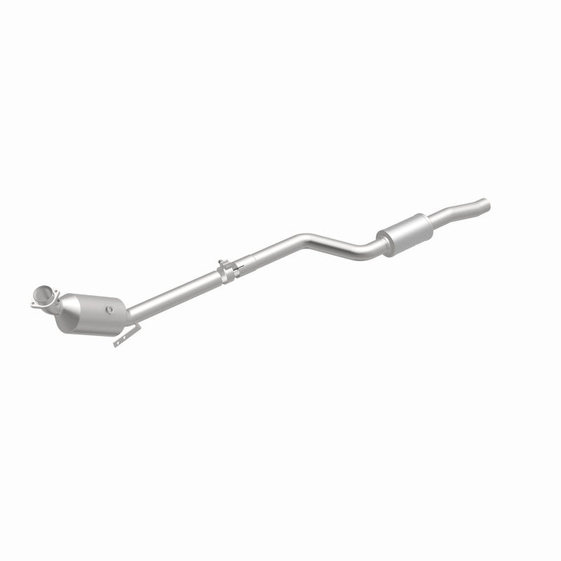 MagnaFlow Mercedes-Benz C300 OEM Grade Federal / EPA Compliant Direct-Fit Catalytic Converter 21-498 360 Degree Image Set