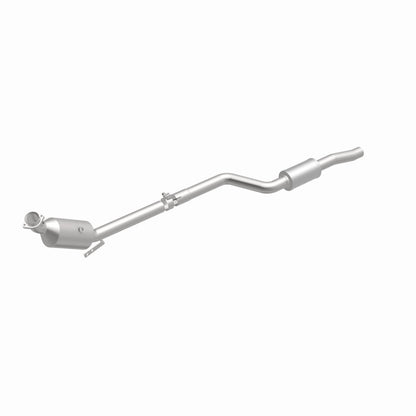 MagnaFlow Mercedes-Benz C300 OEM Grade Federal / EPA Compliant Direct-Fit Catalytic Converter 21-498 360 Degree Image Set