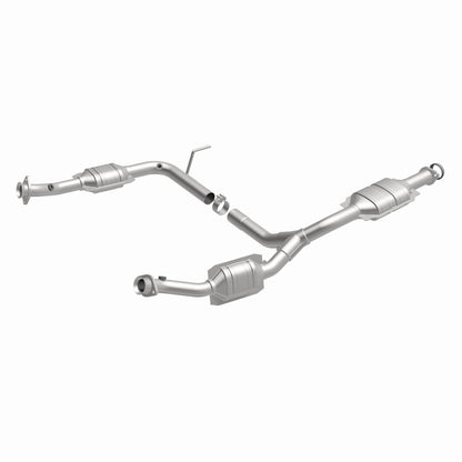 MagnaFlow OEM Grade Federal / EPA Compliant Direct-Fit Catalytic Converter 49575 360 Degree Image Set