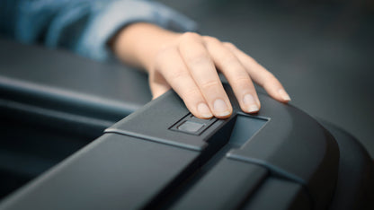 EGR 19-23 Chevrolet Silverado RollTrac Electric Retractable Bed Cover RT039603E RT039603E Photo - Close Up