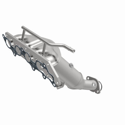 MagnaFlow Ford Focus HM Grade Federal / EPA Compliant Manifold Catalytic Converter 50340 360 Degree Image Set