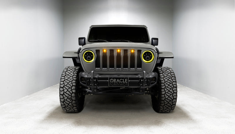 ORACLE Lighting Oracle Jeep Wrangler JL/Gladiator JT 7in. High Powered LED Headlights (Pair) - Dynamic - Dynamic 5769J-332 5769J-332 Photo - lifestyle view