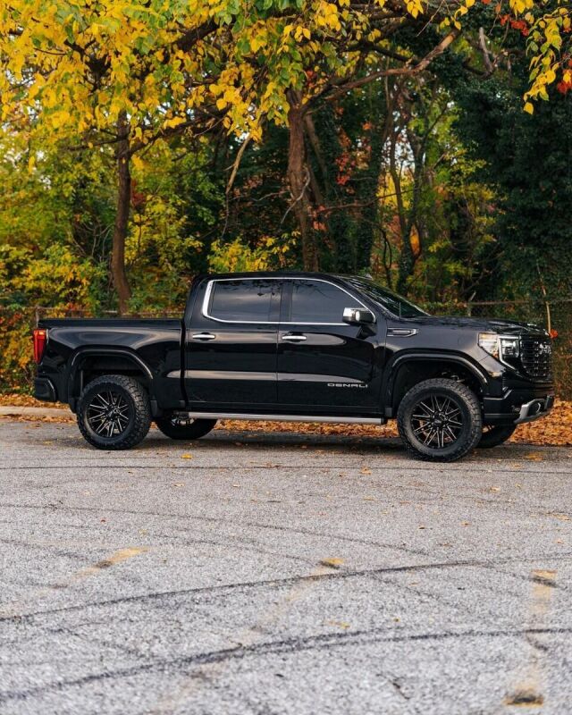 Cognito 19-24 Chevy/GMC Silv/Sierra 1500 2WD/4WD 3in Perf Leveling Lift Kit w/ Elka 2.0 IFP Shocks 210-P1137 210-P1137 Photo - lifestyle view