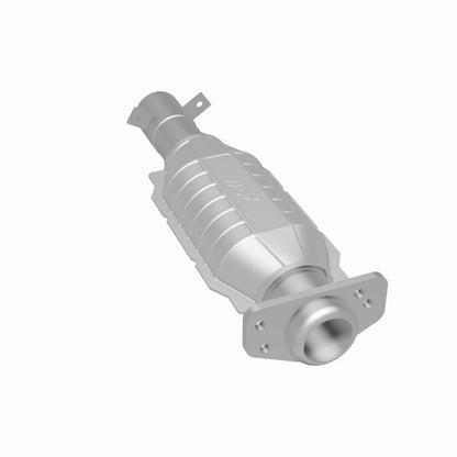 MagnaFlow Standard Grade Federal / EPA Compliant Direct-Fit Catalytic Converter 93486 360 Degree Image Set