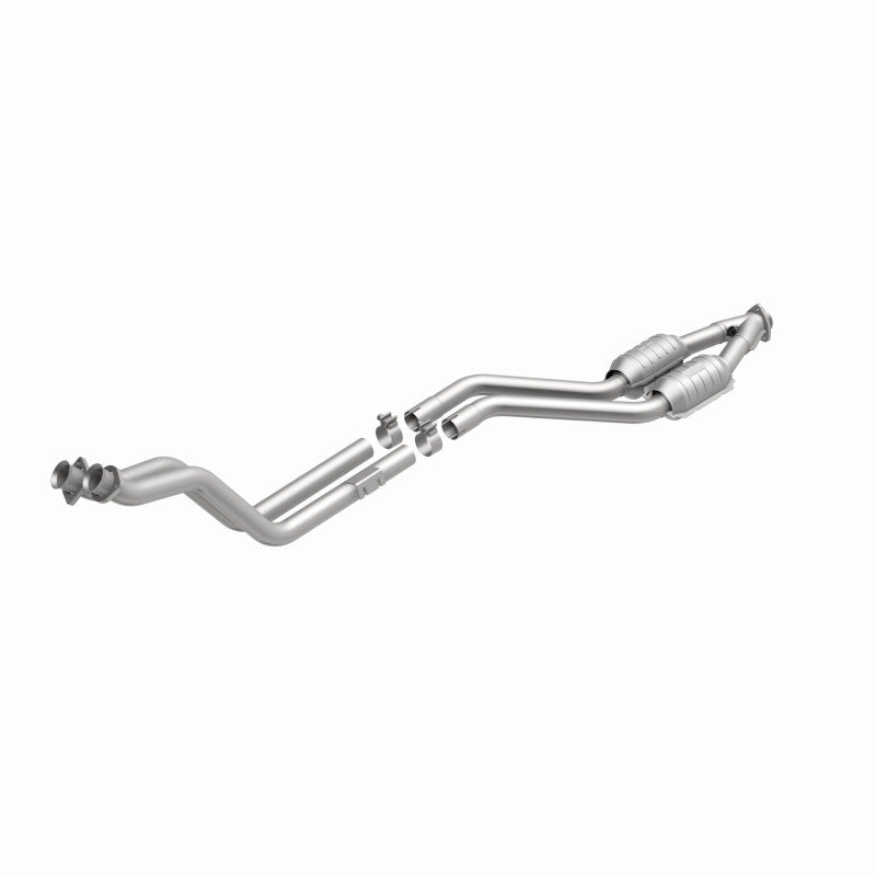 MagnaFlow Mercedes-Benz C220 Standard Grade Federal / EPA Compliant Direct-Fit Catalytic Converter 23578 360 Degree Image Set