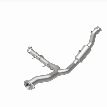 MagnaFlow OEM Grade Federal / EPA Compliant Direct-Fit Catalytic Converter 21-528 360 Degree Image Set