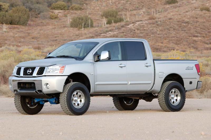 Fabtech 6" Basic System w/ Performance Shocks K6000 Photo - lifestyle view