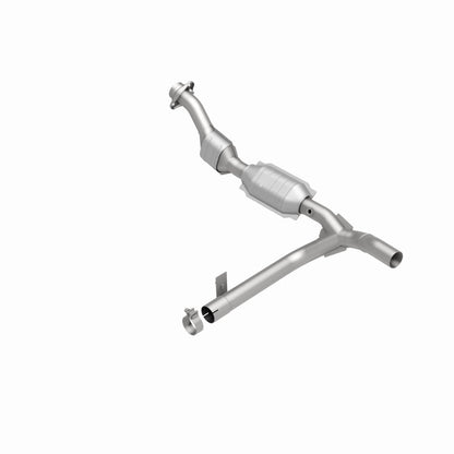 MagnaFlow Ford F-150 HM Grade Federal / EPA Compliant Direct-Fit Catalytic Converter 23082 360 Degree Image Set